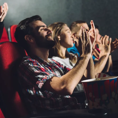 Levar comida para o cinema: é permitido ou proibido?