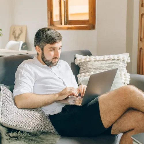 Como é feito o controle de jornada no home office?
