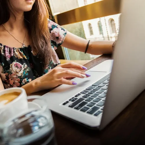 O que é a equidade salarial de gênero?